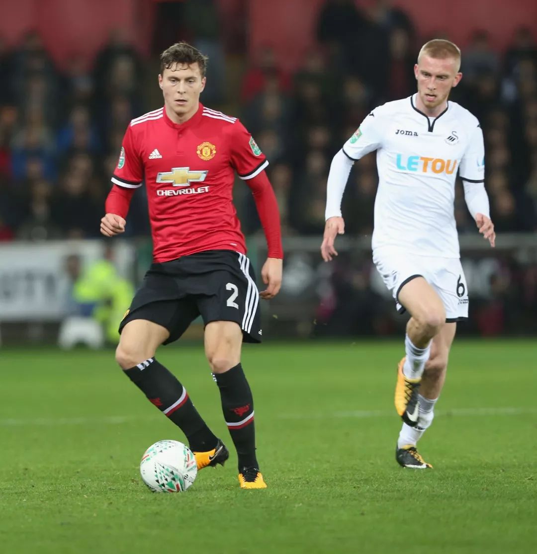 詹姆斯23分米切尔26分 骑士力克豪取8连.